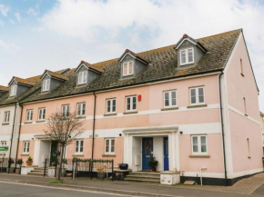 Swallow Court